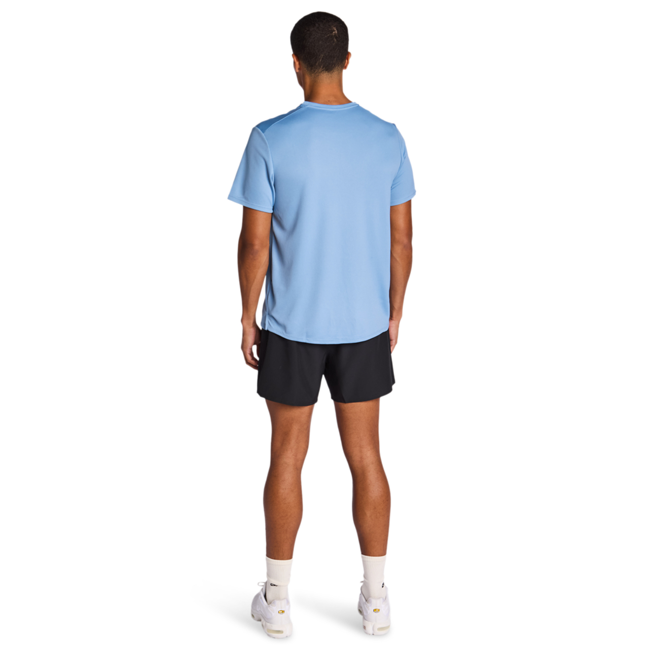 Nike Miler Bild 3 von 6. Antippen, um die Fotogalerie zu öffnen.
