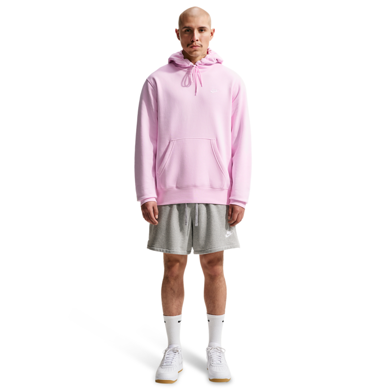 Nike Club Fleece Bild 3 von 3. Antippen, um die Fotogalerie zu öffnen.