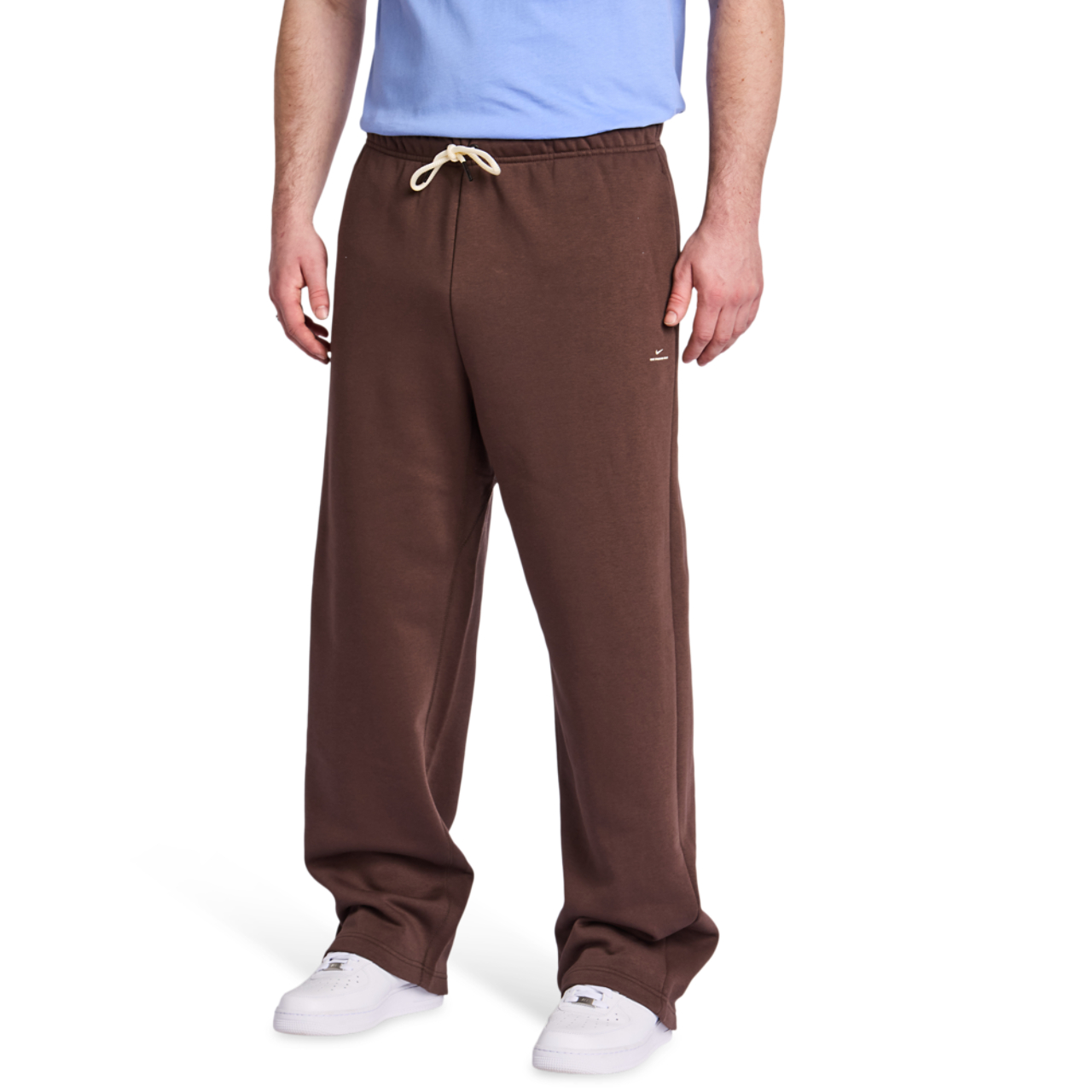 Nike Standard Issue Image 1 sur 5. Appuyez pour ouvrir la galerie de photos.