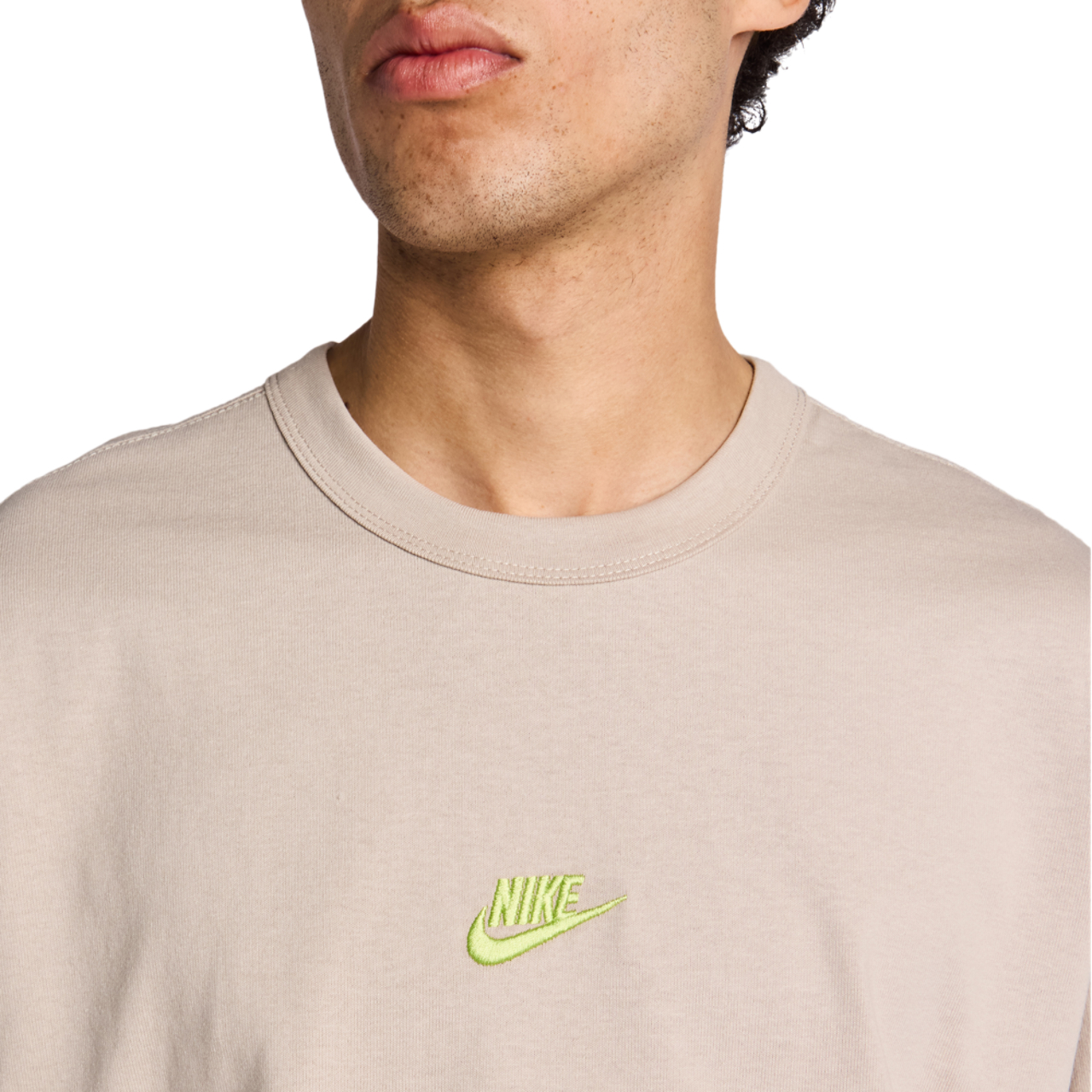 Nike Essential Image 5 sur 5. Appuyez pour ouvrir la galerie de photos.