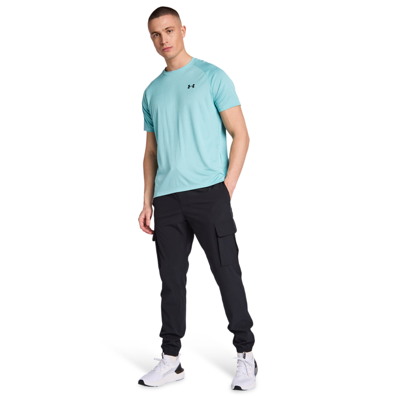 Under Armour Vibe Woven Bild 2 von 6. Antippen, um die Fotogalerie zu öffnen.
