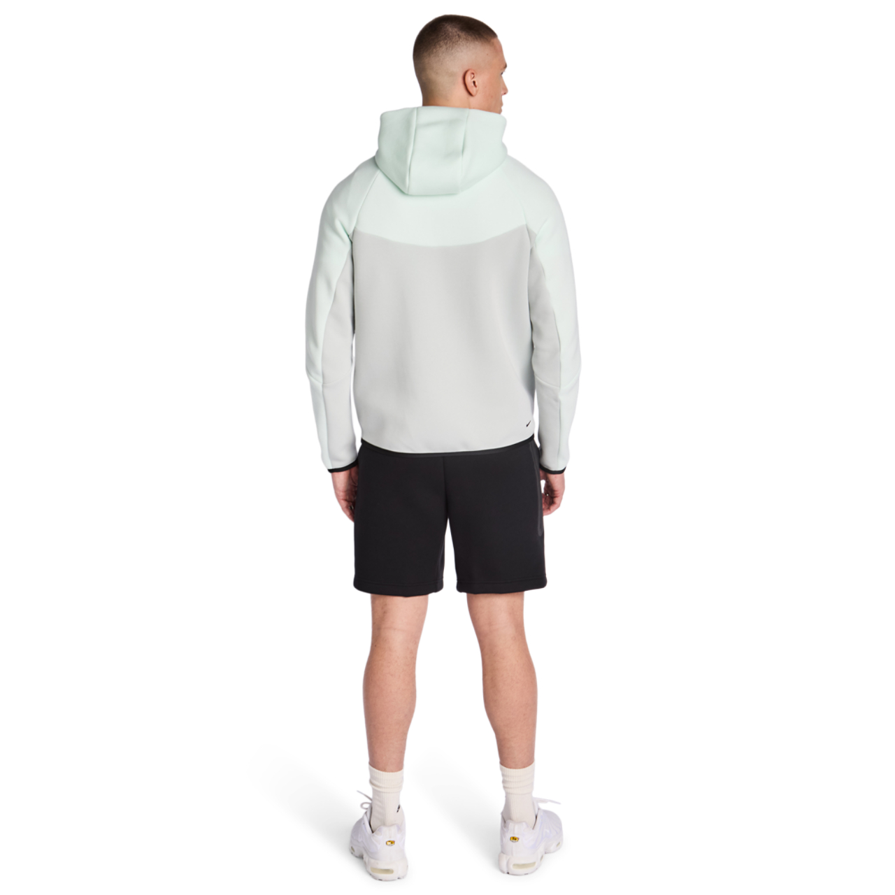 Nike Tech Fleece Image 3 sur 6. Appuyez pour ouvrir la galerie de photos.