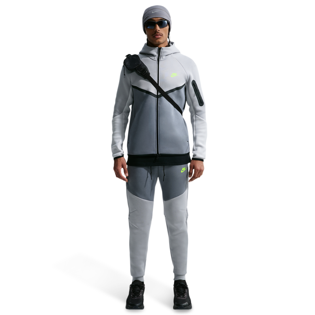 Nike Tech Fleece Bild 3 von 4. Antippen, um die Fotogalerie zu öffnen.