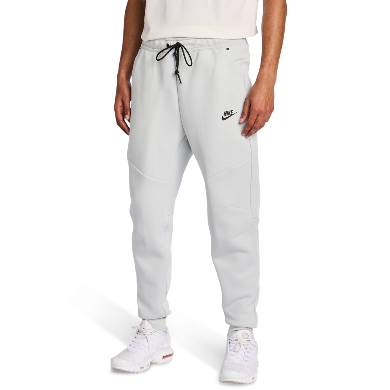 Nike Tech Fleece Image 1 of 5. Tap to open photo gallery.