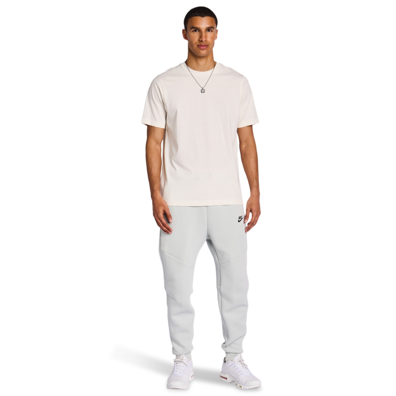 Nike Tech Fleece Image 2 of 5. Tap to open photo gallery.