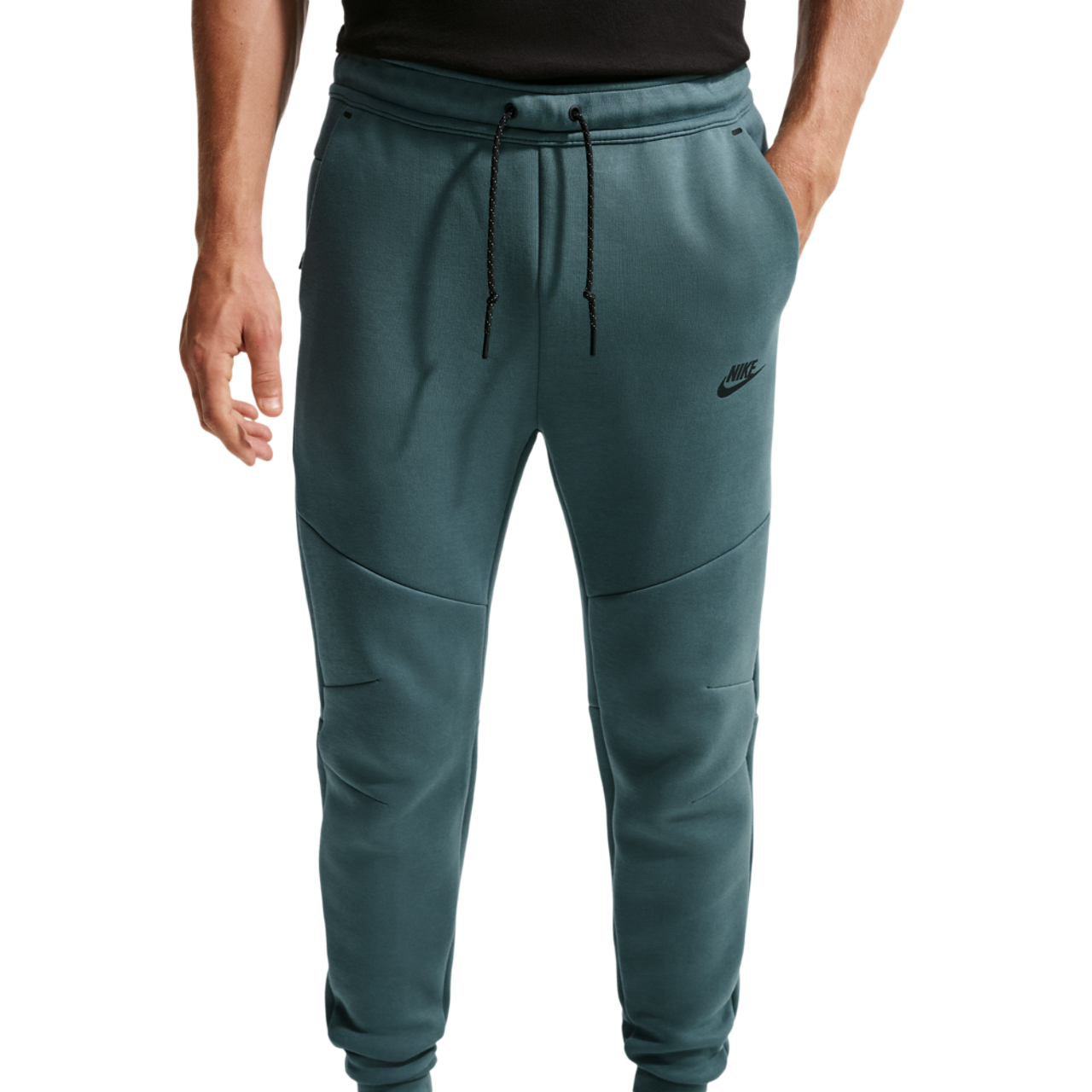 Nike Tech Fleece Image 1 of 4. Tap to open photo gallery.