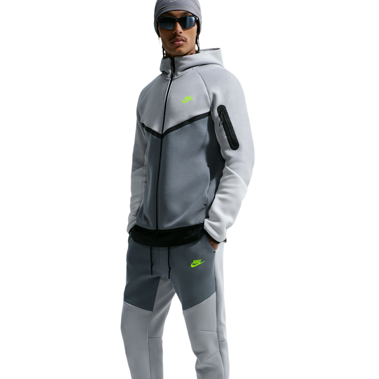 Nike Tech Fleece Image 3 of 4. Tap to open photo gallery.