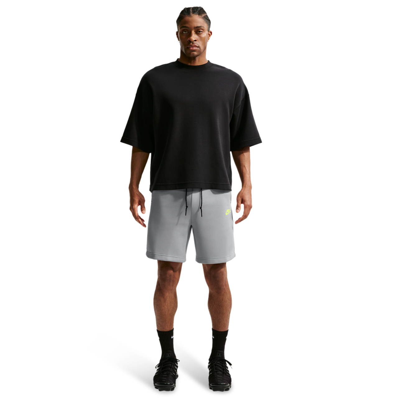 Nike Tech Fleece Image 2 of 4. Tap to open photo gallery.