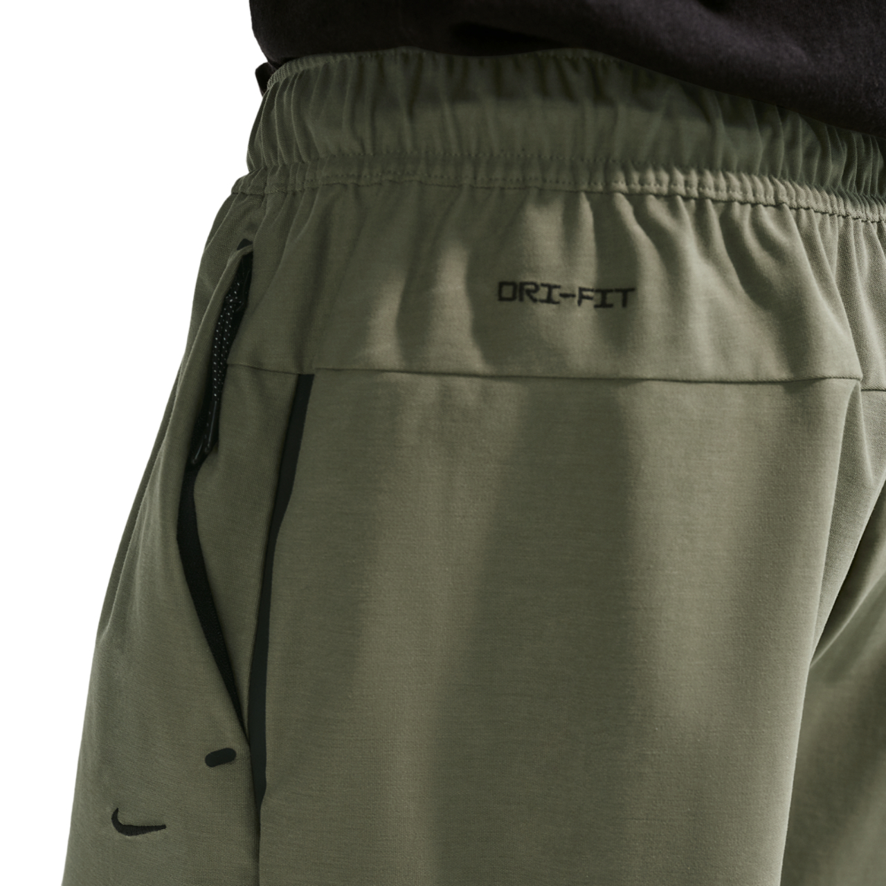 Nike Tech Shori Imagen 3 de 4. Toque para abrir la galería de fotos.
