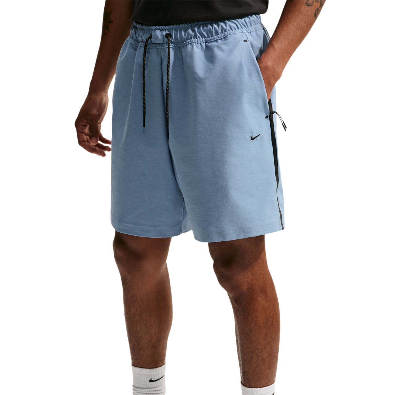 Nike Tech Shori Imagen 1 de 4. Toque para abrir la galería de fotos.