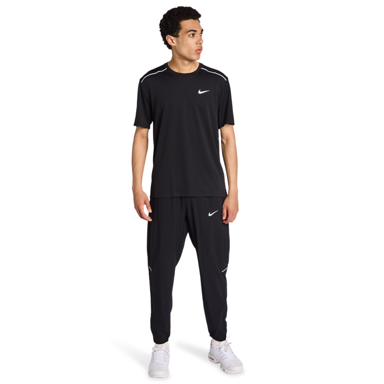 Nike Miler Bild 2 von 5. Antippen, um die Fotogalerie zu öffnen.