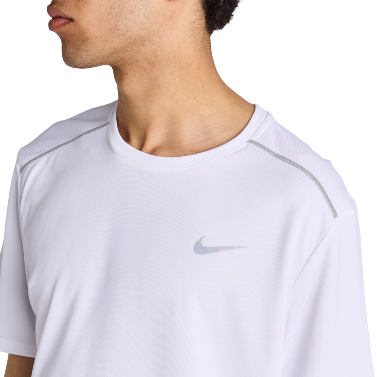 Nike Miler Image 5 sur 5. Appuyez pour ouvrir la galerie de photos.