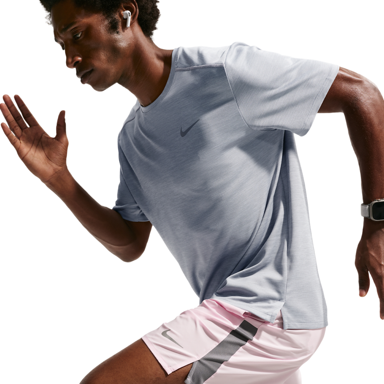 Nike Miler Bild 4 von 4. Antippen, um die Fotogalerie zu öffnen.