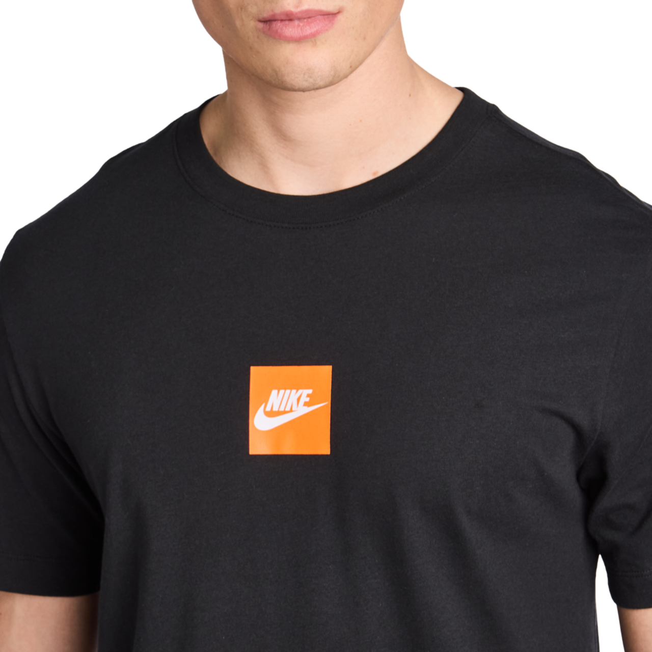 Nike Club Image 5 sur 5. Appuyez pour ouvrir la galerie de photos.
