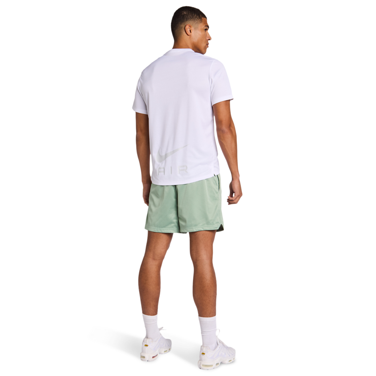 Nike Standard Issue Image 3 sur 5. Appuyez pour ouvrir la galerie de photos.