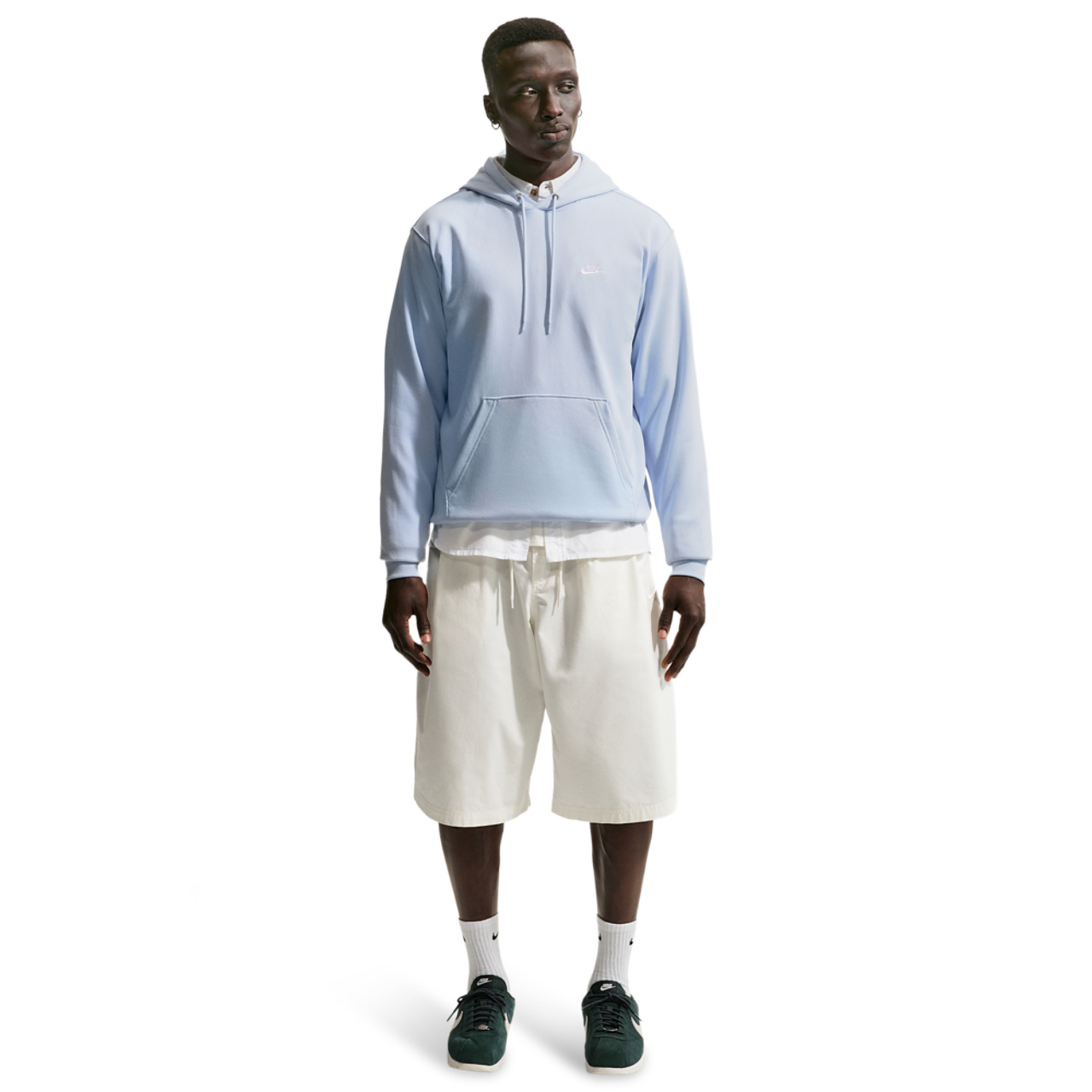 Nike Club Fleece Bild 3 von 4. Antippen, um die Fotogalerie zu öffnen.