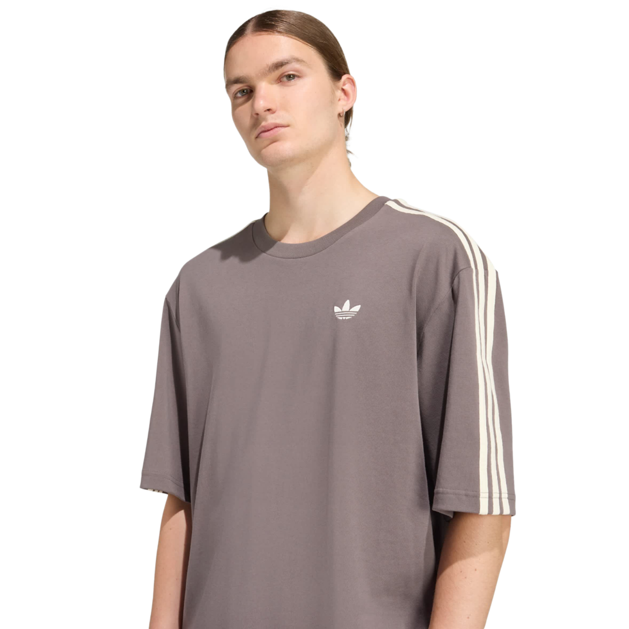 adidas Adicolor 3-Stripes Oversized T-shirt Imagen 4 de 5. Toque para abrir la galería de fotos.