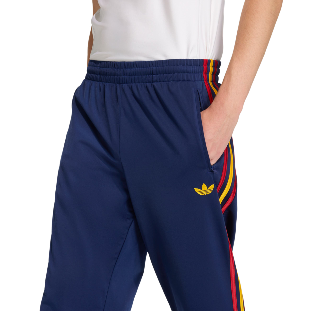 adidas Firebird Tracksuit Bottoms Immagine 4 di 5. Tocca per aprire la galleria fotografica.