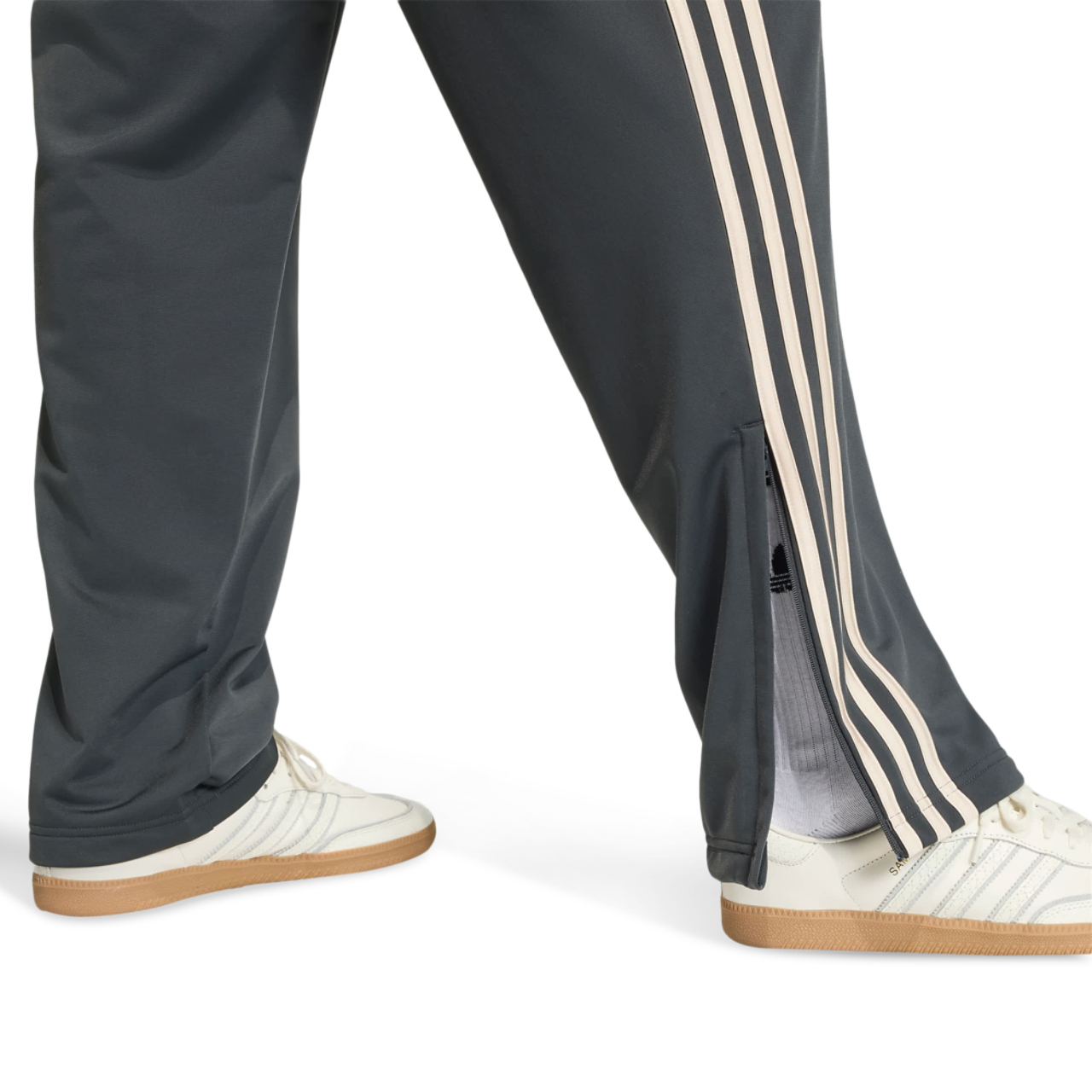 adidas Firebird Tracksuit Bottoms Imagen 4 de 5. Toque para abrir la galería de fotos.