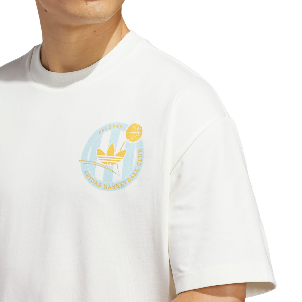adidas Originals Basketball Crest T-shirt Afbeelding 4 van 5. Tik om de fotogalerij te openen..
