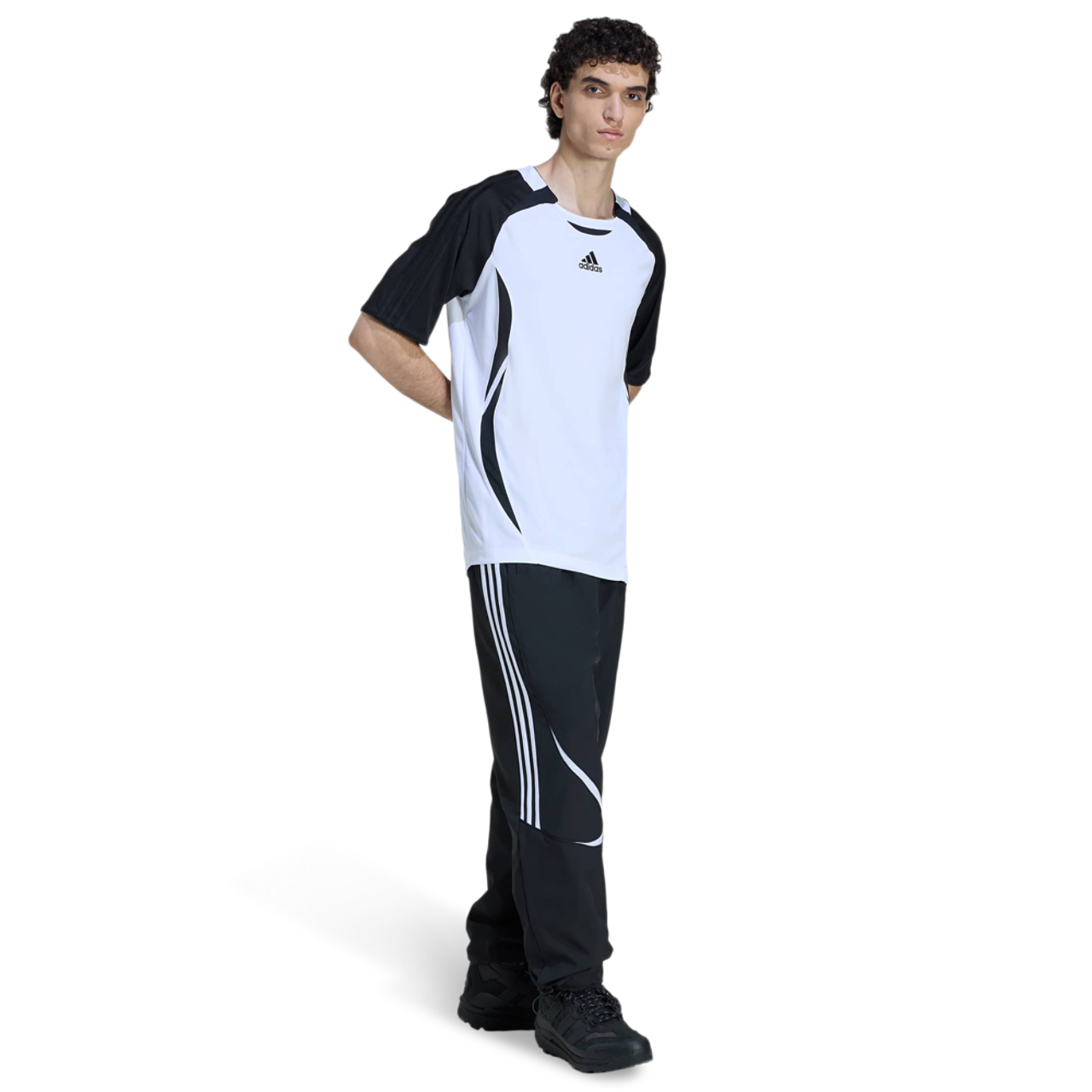 adidas Teamgeist Adicolor Trackpant Imagen 2 de 4. Toque para abrir la galería de fotos.