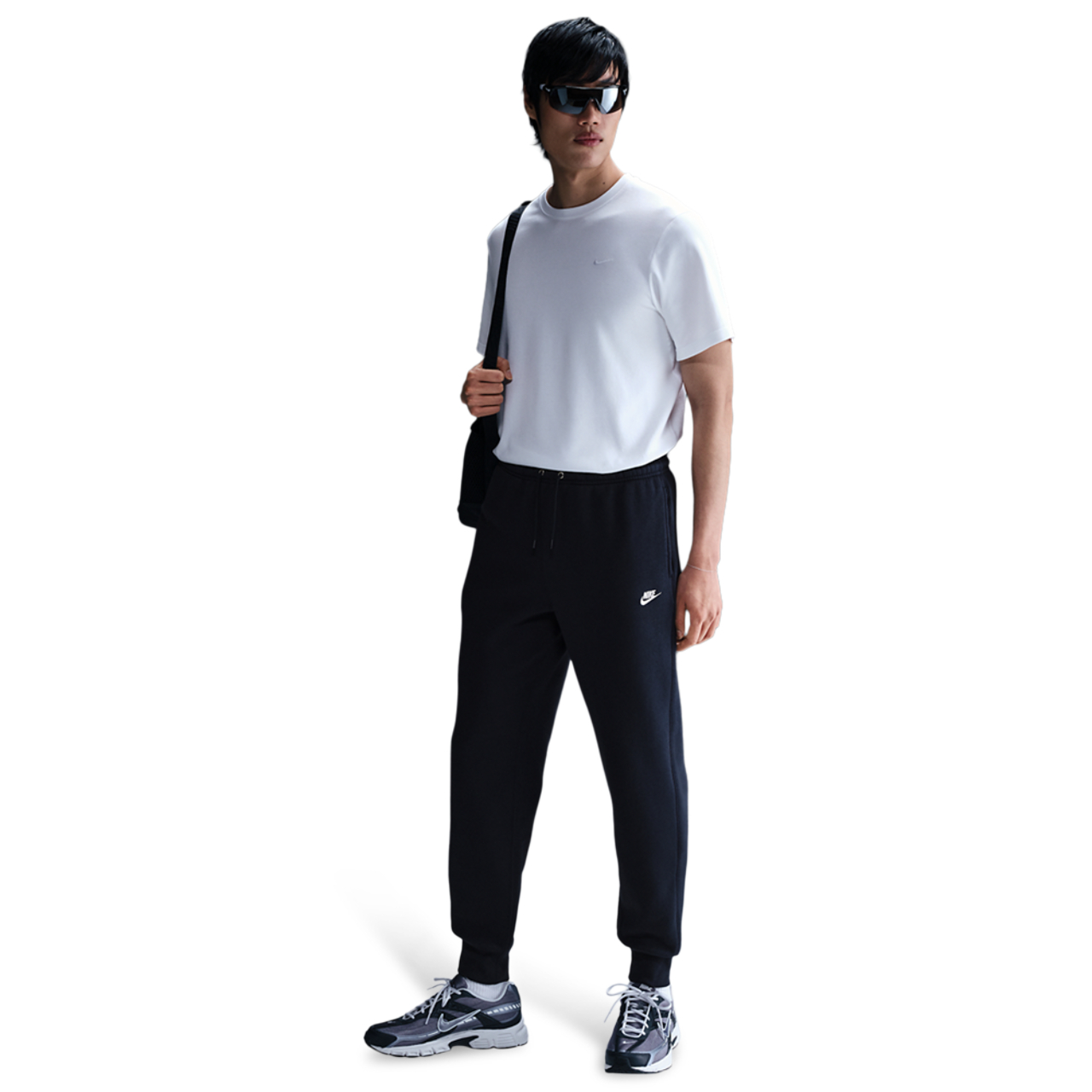 Nike Club Joggers Image 4 sur 5. Appuyez pour ouvrir la galerie de photos.