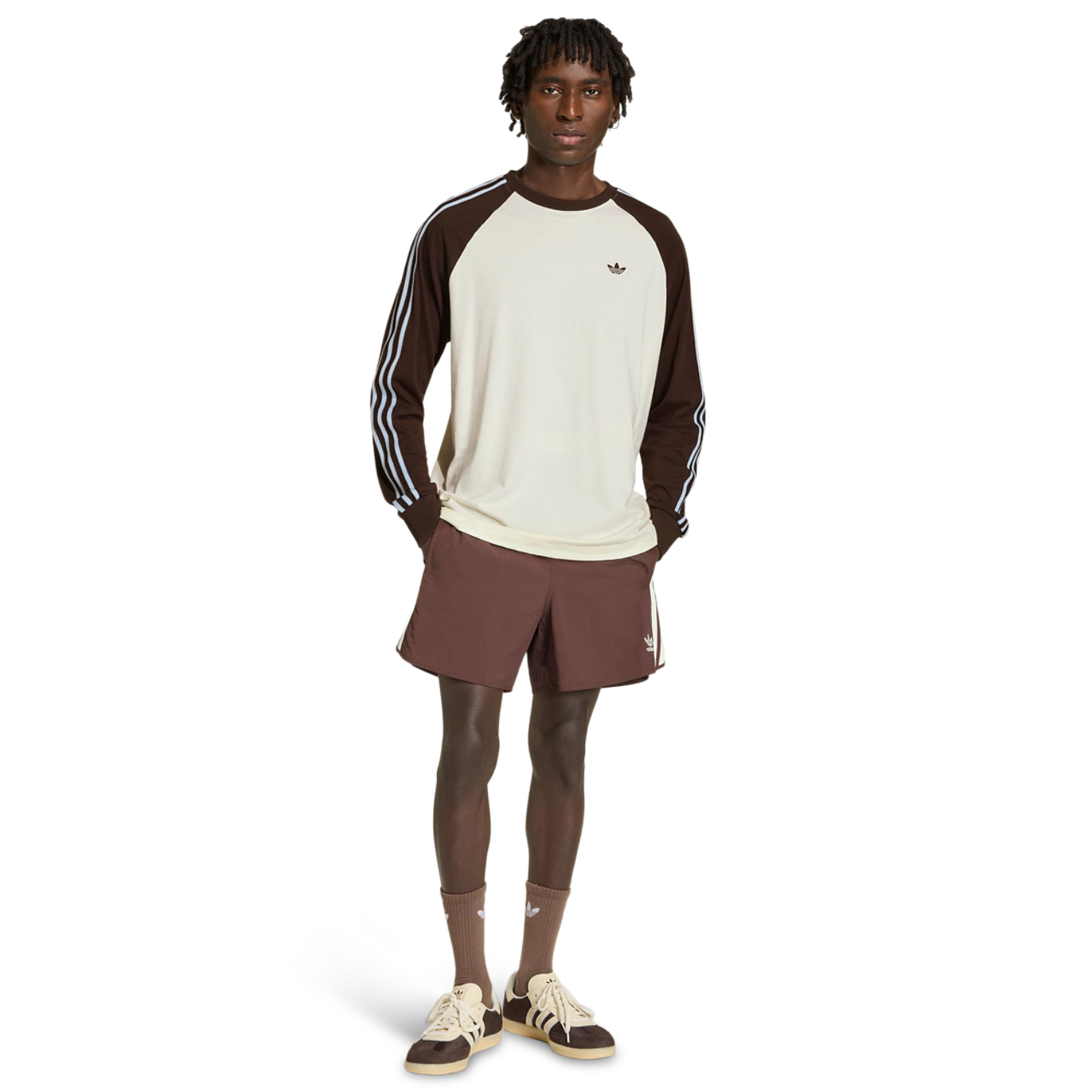 adidas Britcore Long Sleeve Cali T-shirt Afbeelding 2 van 4. Tik om de fotogalerij te openen..