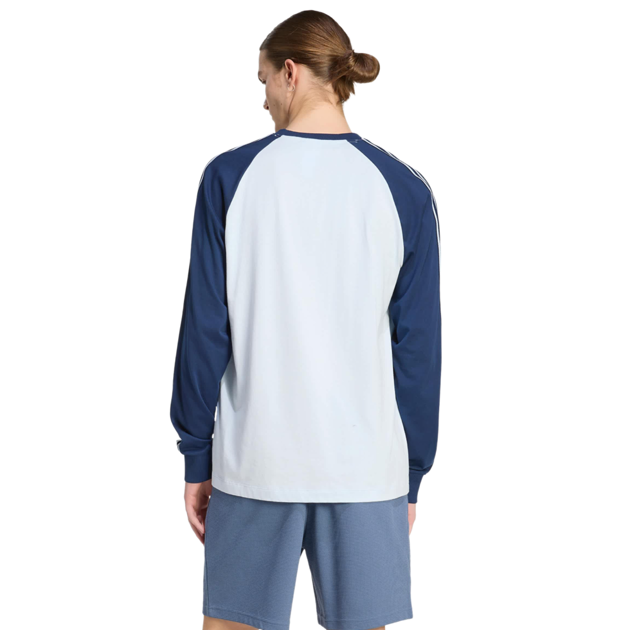 adidas Britcore Long Sleeve Cali T-shirt Afbeelding 4 van 4. Tik om de fotogalerij te openen..