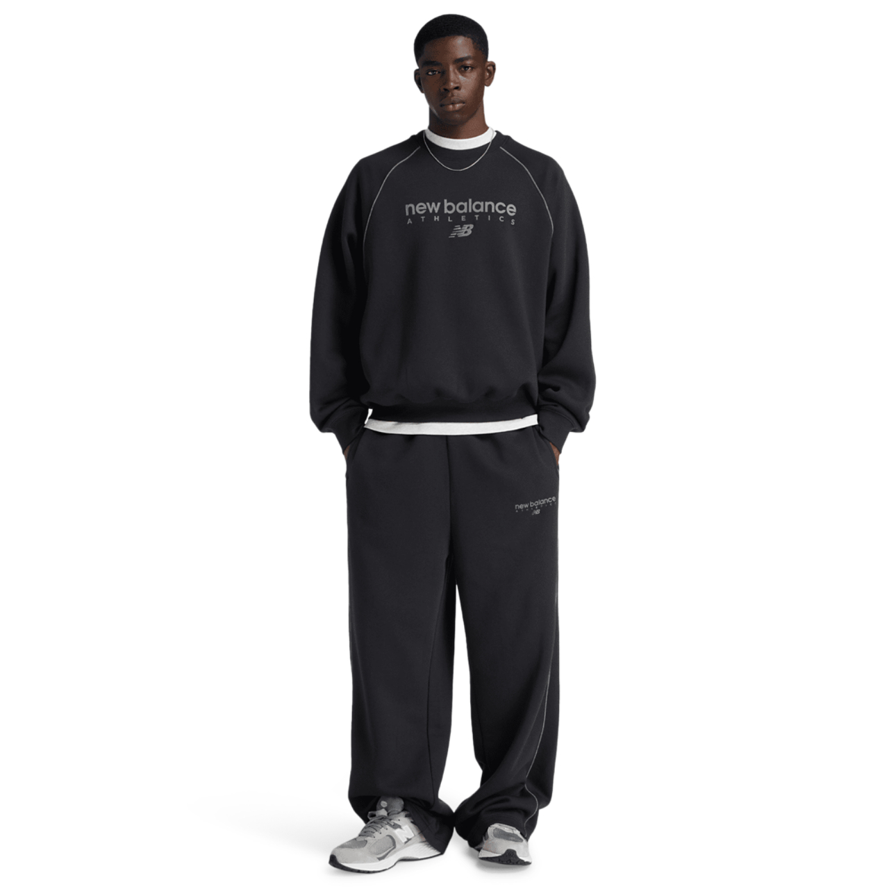 New Balance Trackside Fleece Crew Bild 2 von 4. Antippen, um die Fotogalerie zu öffnen.