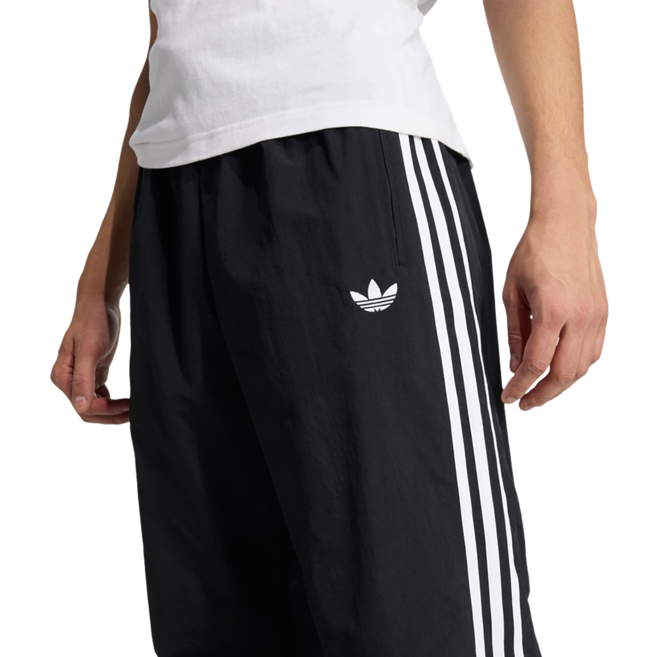adidas Firebird Woven Track Tracksuit Bottoms Immagine 3 di 4. Tocca per aprire la galleria fotografica.