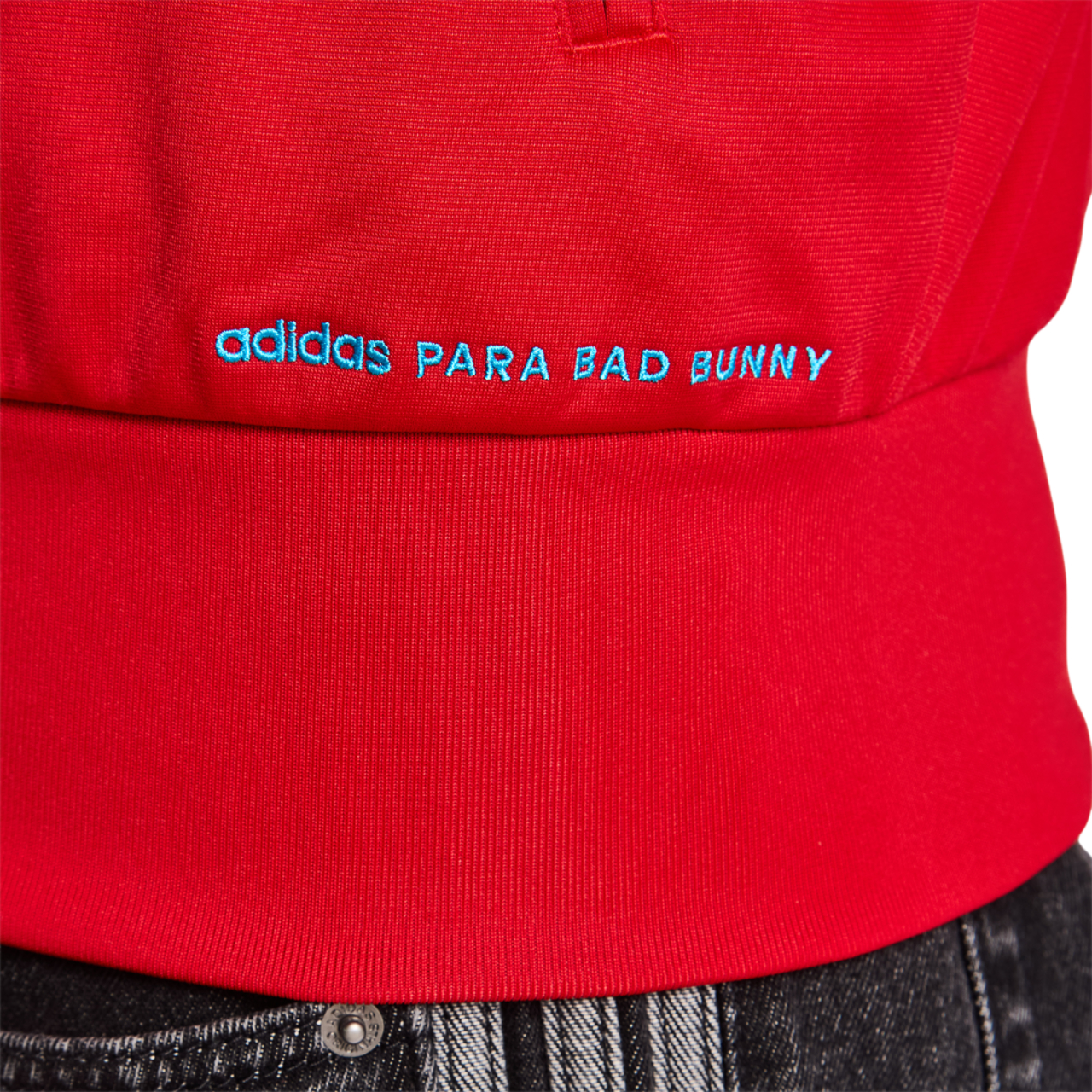 adidas Bad Bunny Firebird Imagen 7 de 7. Toque para abrir la galería de fotos.