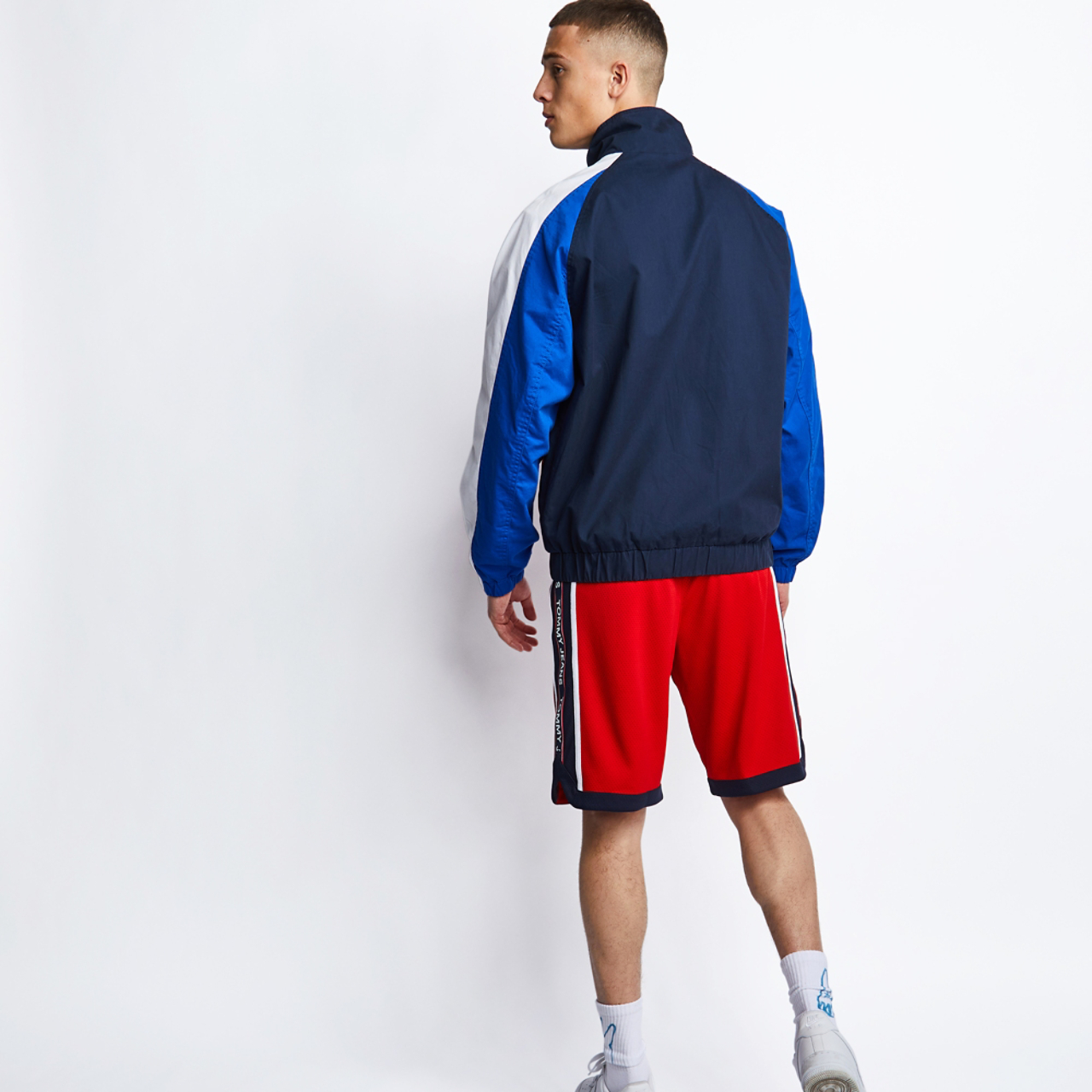 Tommy Jeans Lightweight Image 4 of 5. Tap to open photo gallery.