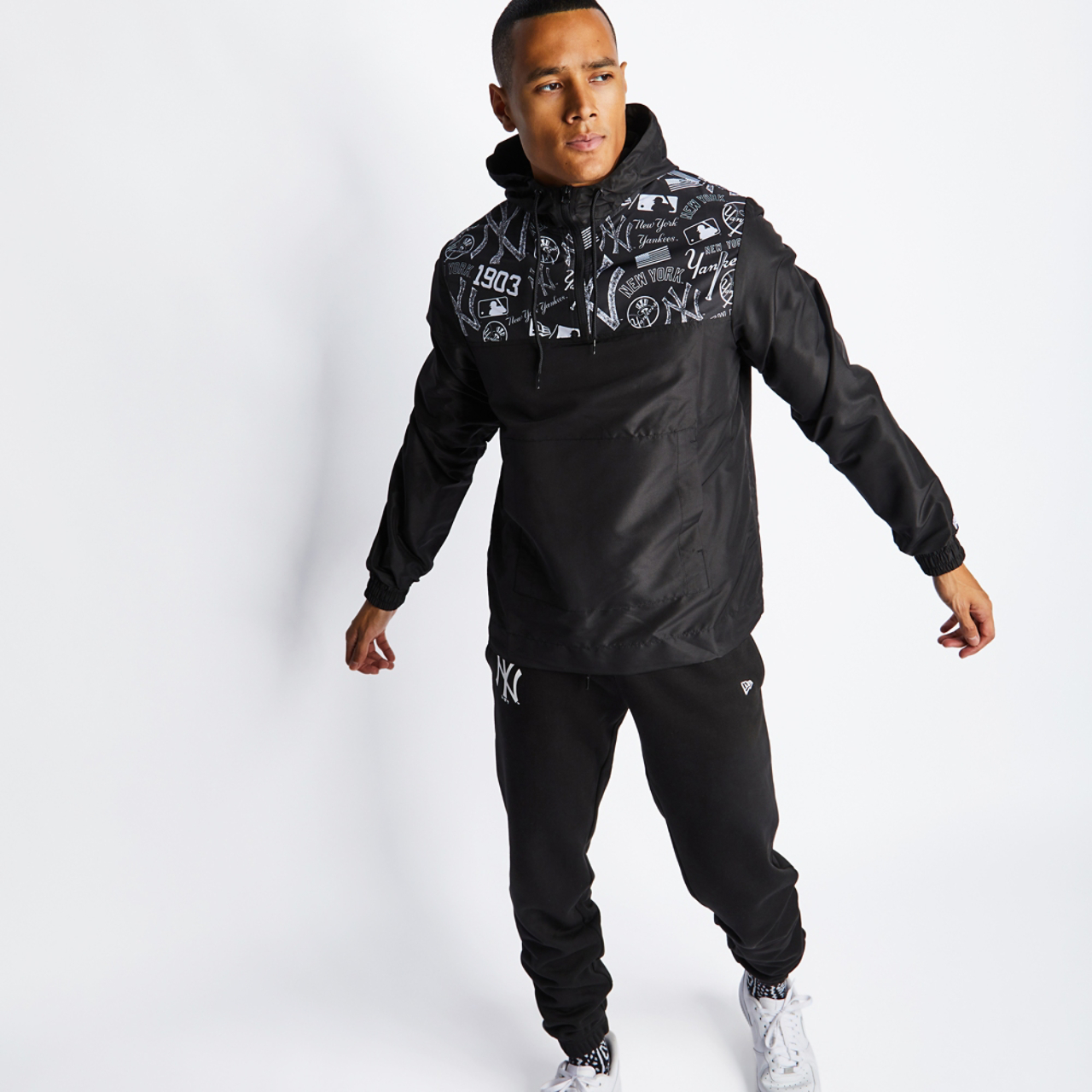 New Era Mlb  Lightweight Image 2 of 4. Tap to open photo gallery.