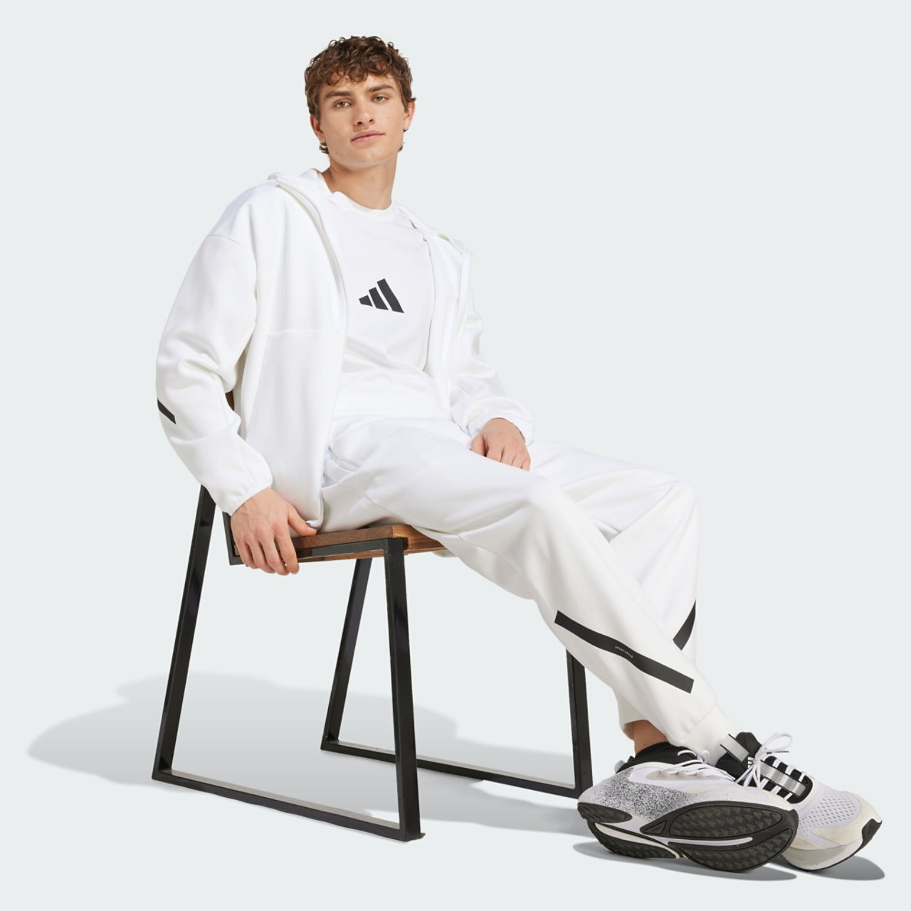 adidas Z.N.E. Full-zip Hooded Track Immagine 2 di 5. Tocca per aprire la galleria fotografica.