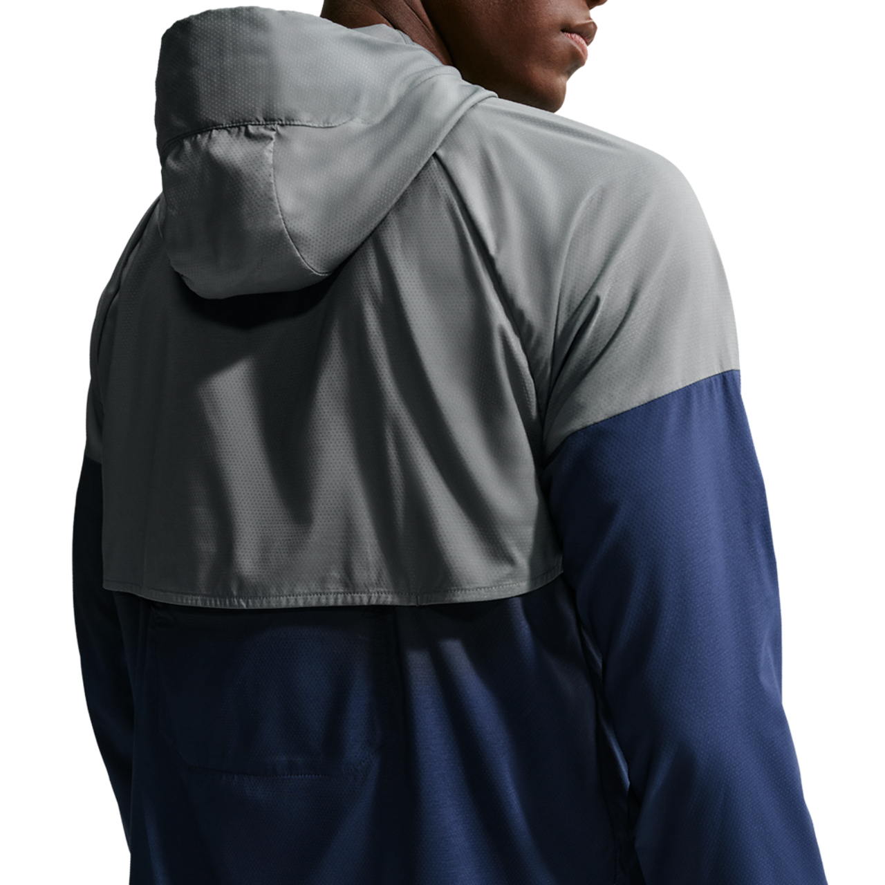 Nike Windrunner Immagine 3 di 4. Tocca per aprire la galleria fotografica.