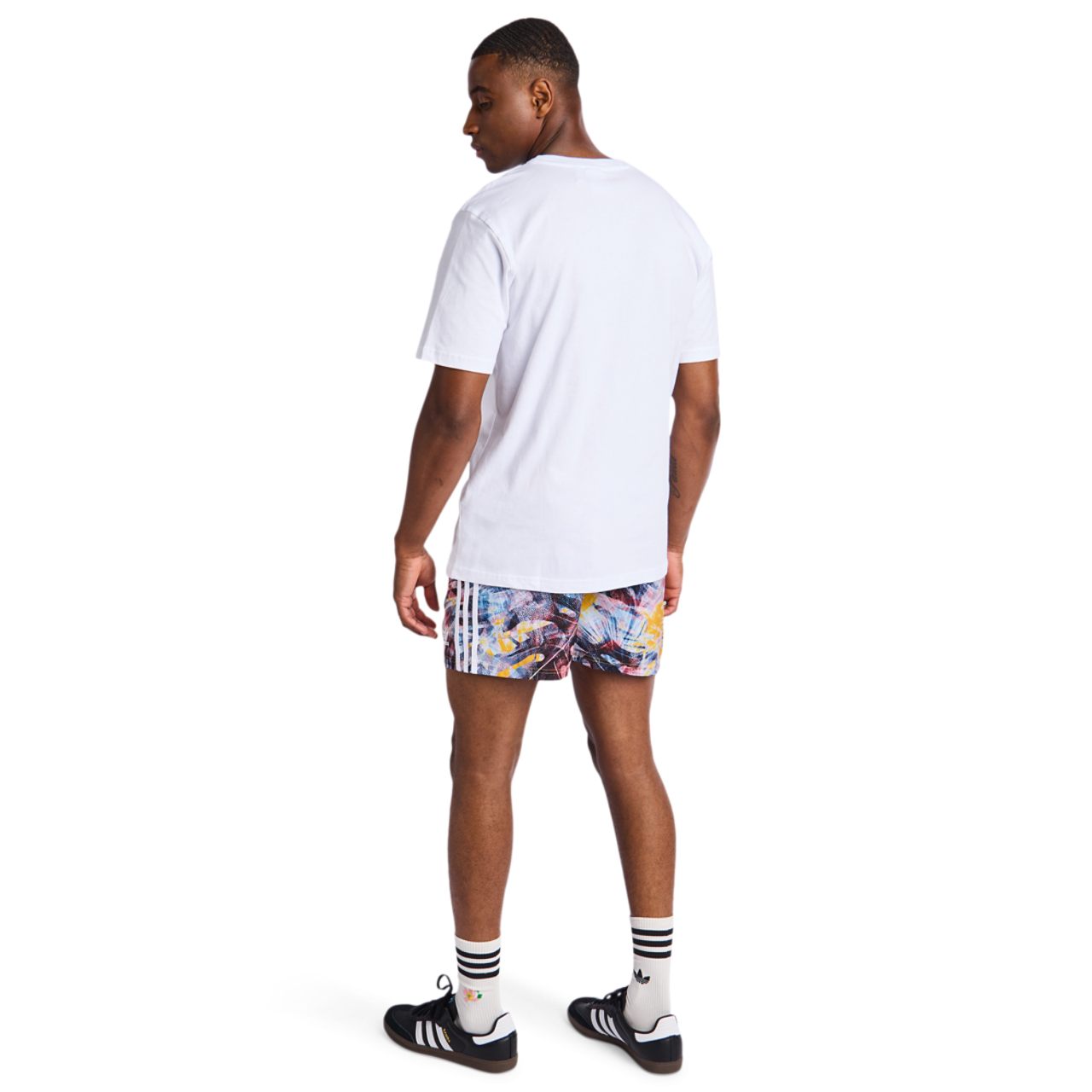 adidas Essential Bild 3 von 4. Antippen, um die Fotogalerie zu öffnen.