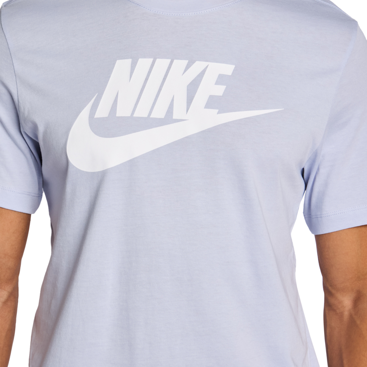 Nike Futura Bild 5 von 5. Antippen, um die Fotogalerie zu öffnen.