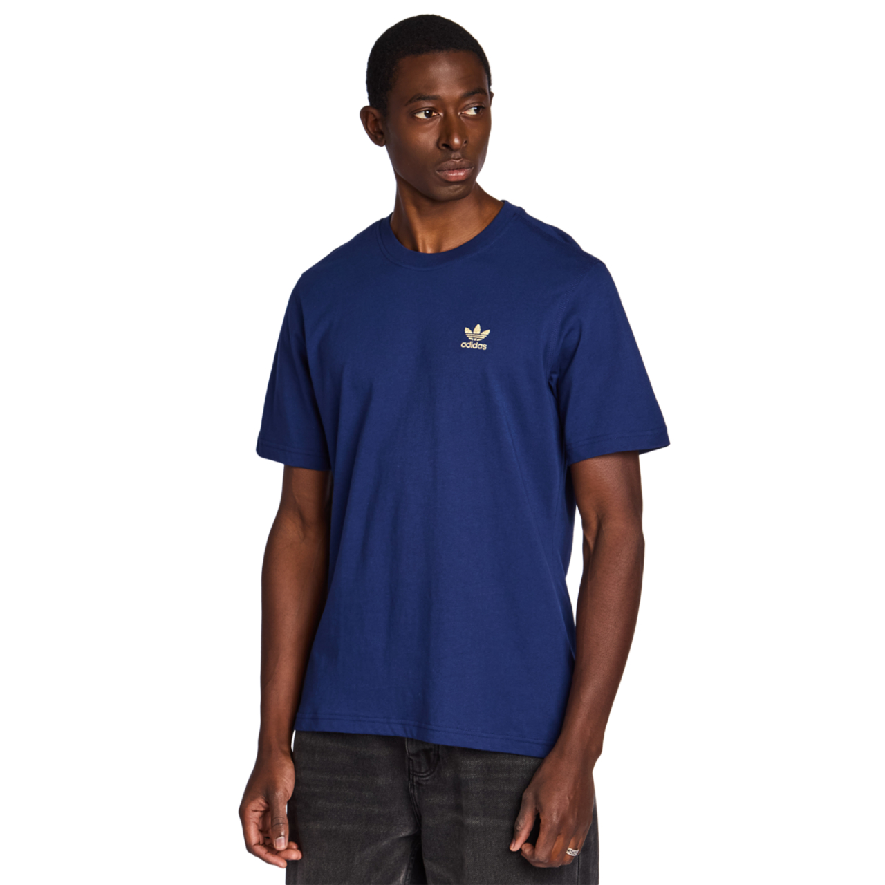 adidas Essentials Image 1 sur 6. Appuyez pour ouvrir la galerie de photos.