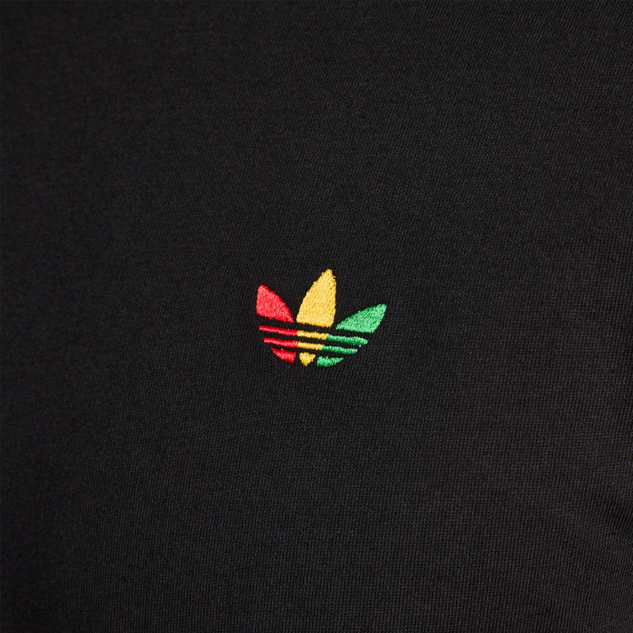 adidas Essential Bild 6 von 6. Antippen, um die Fotogalerie zu öffnen.