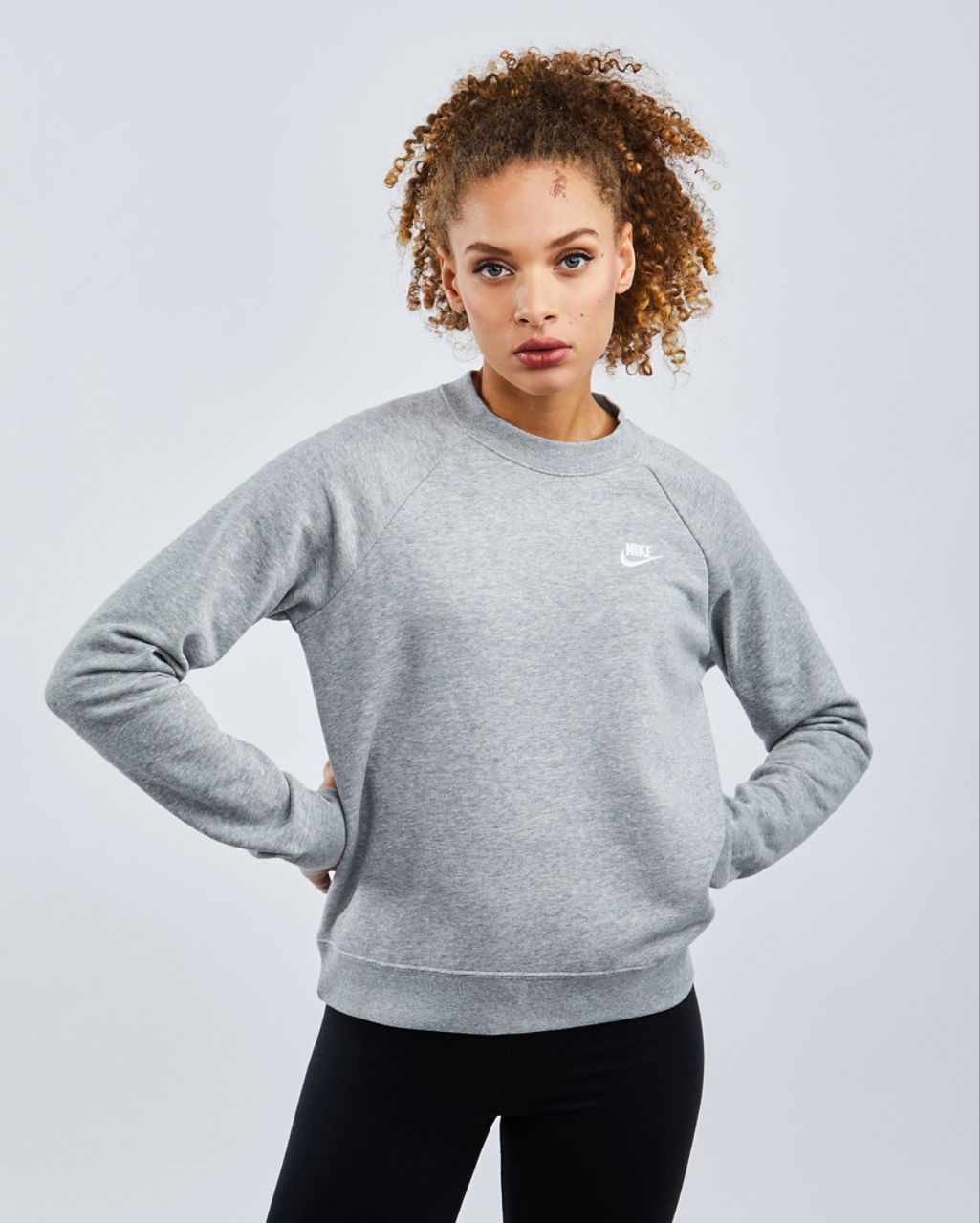 Nike Sportswear Essentials Afbeelding 1 van 4. Tik om de fotogalerij te openen..