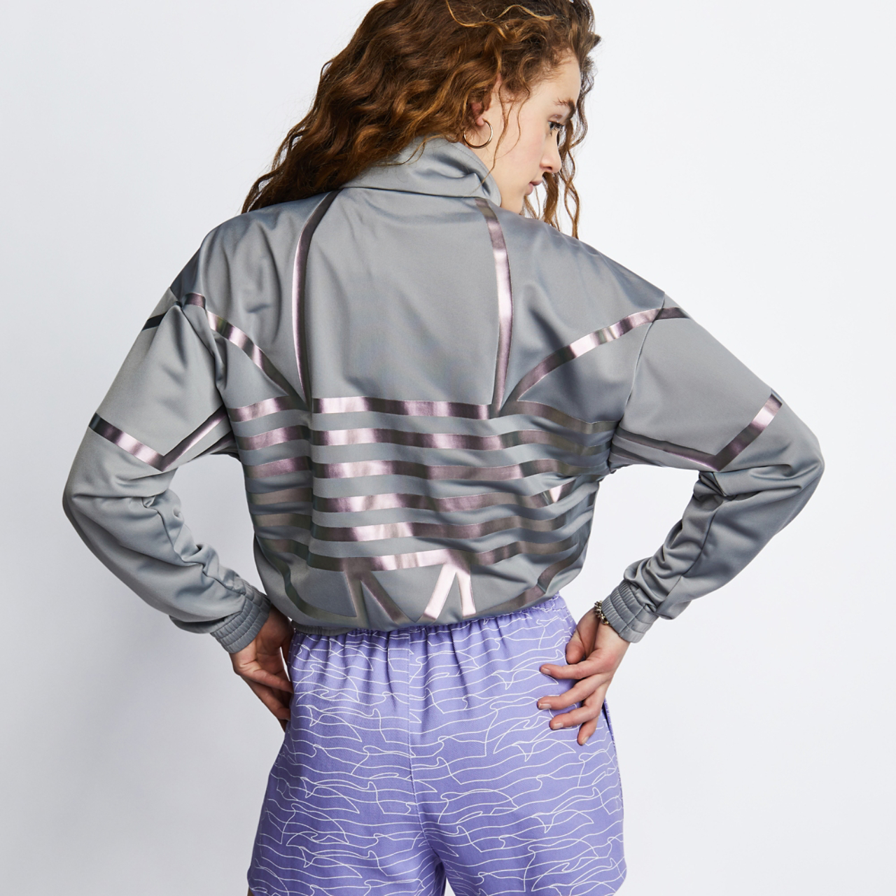 adidas Lrg Logo Afbeelding 4 van 4. Tik om de fotogalerij te openen..
