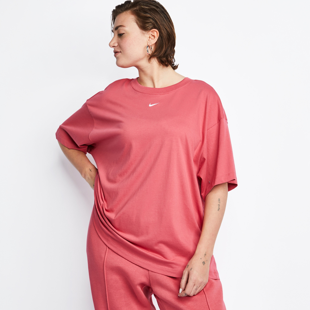 Nike Essentials Plus Boyfriend Image 2 of 4. Tap to open photo gallery.