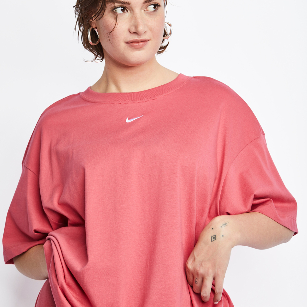 Nike Essentials Plus Boyfriend Image 4 of 4. Tap to open photo gallery.