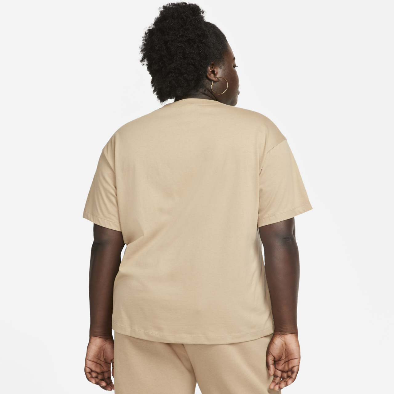 Nike Essentials Plus Boyfriend Image 3 of 3. Tap to open photo gallery.