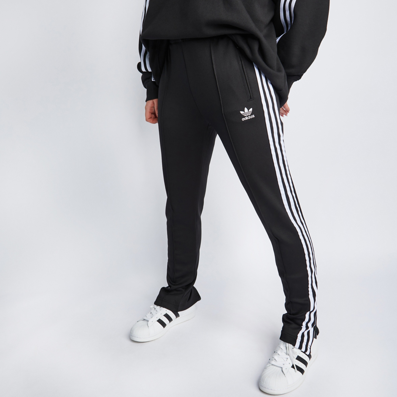 adidas Superstar Imagen 1 de 4. Toque para abrir la galería de fotos.