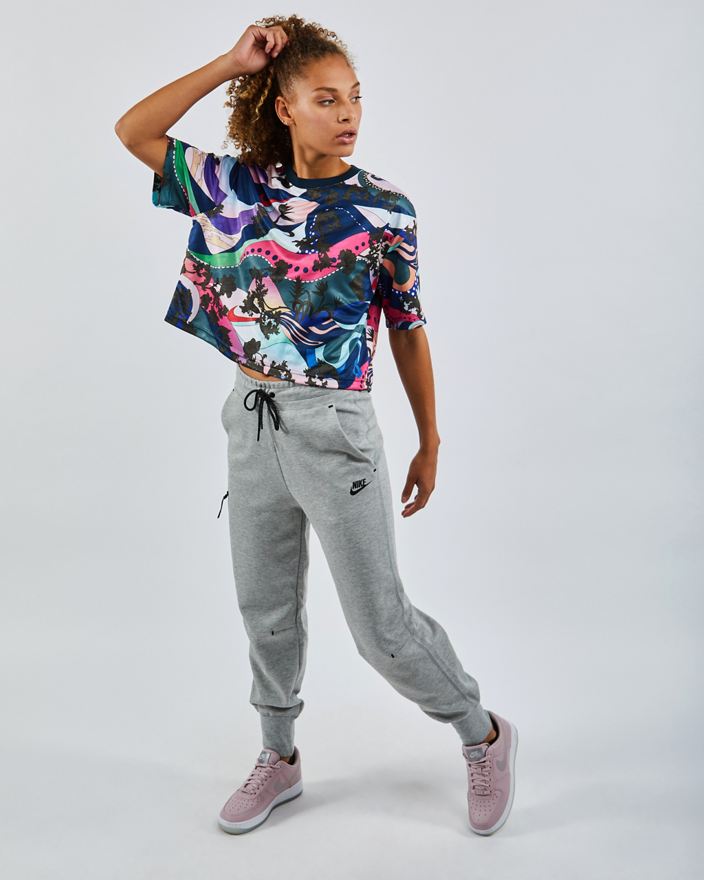 Nike Icon Clash Afbeelding 2 van 4. Tik om de fotogalerij te openen..