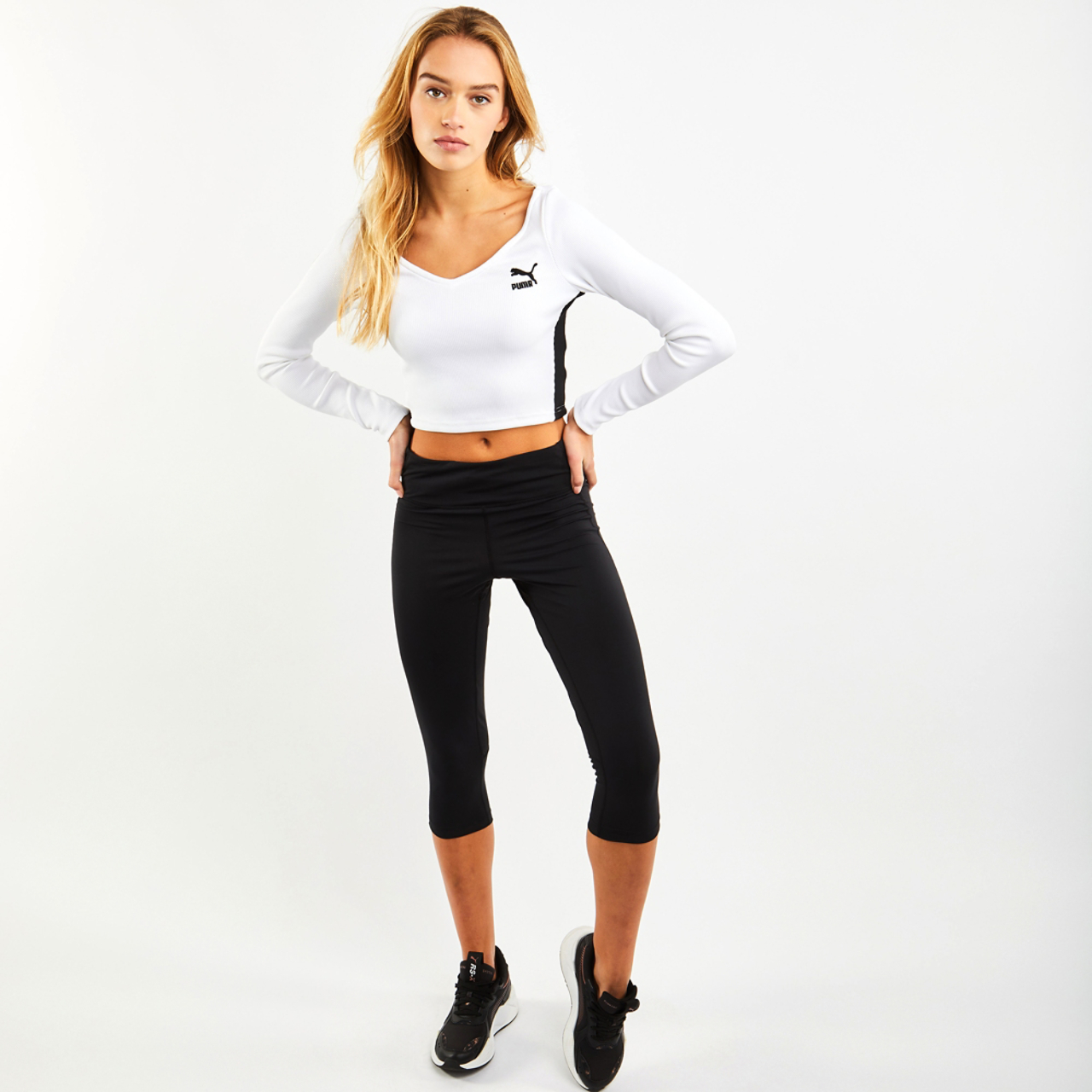Puma Classics Ribbed Long Sleeve Crop Afbeelding 2 van 4. Tik om de fotogalerij te openen..