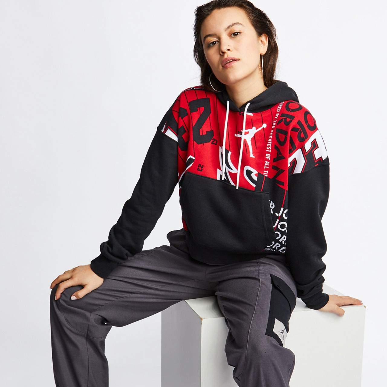 Jordan Jumpman Classic 40 Over The Head Image 1 of 4. Tap to open photo gallery.