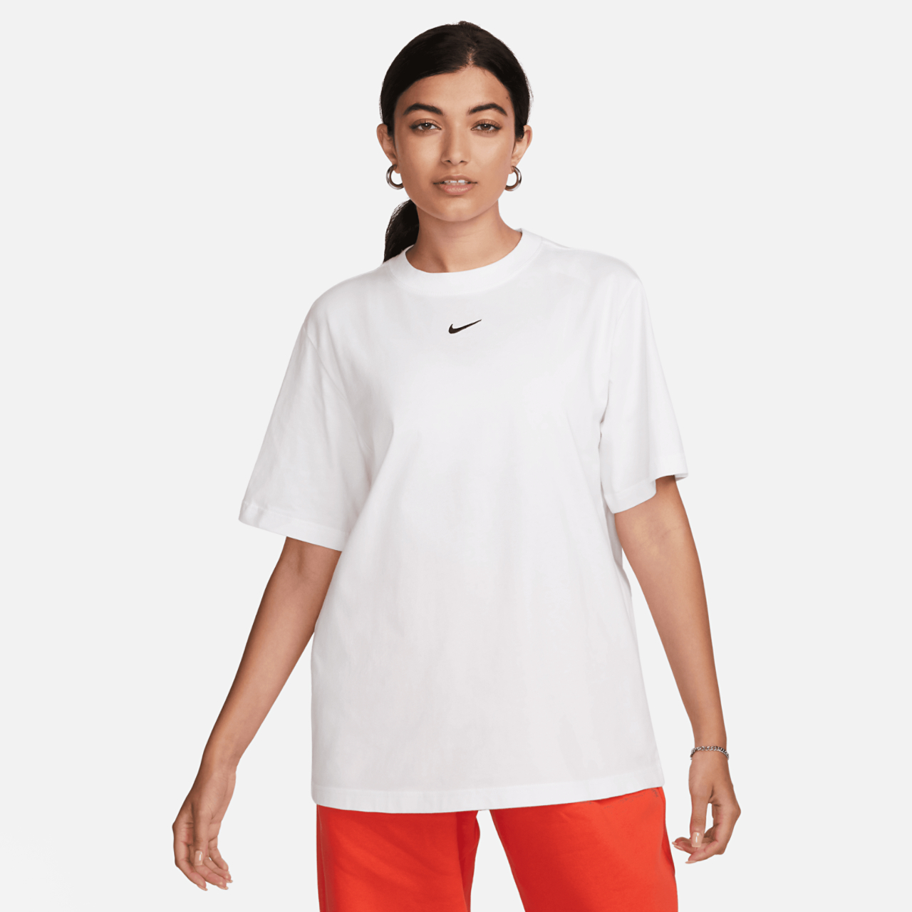 Nike Essentials Afbeelding 1 van 5. Tik om de fotogalerij te openen..