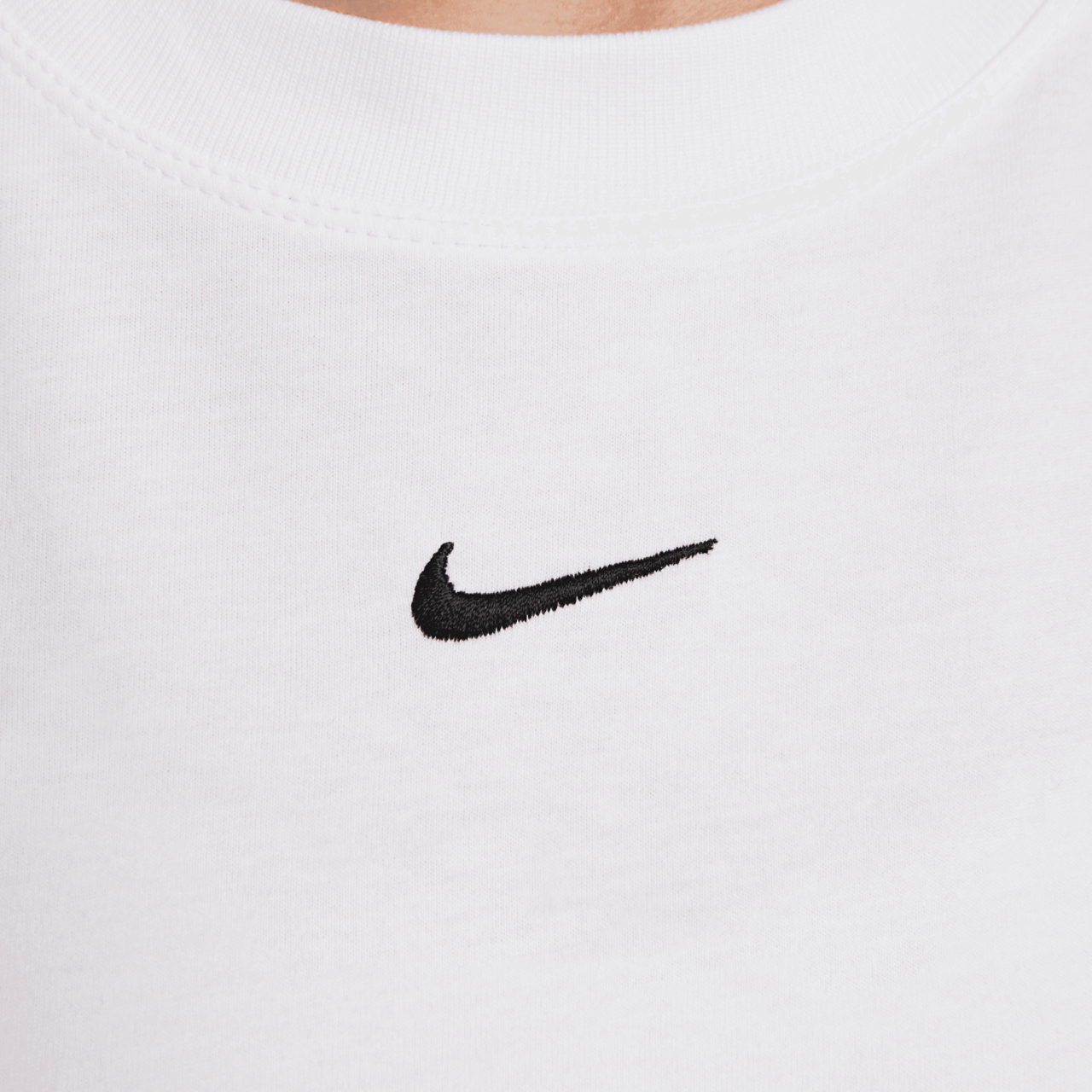 Nike Essentials Afbeelding 4 van 5. Tik om de fotogalerij te openen..